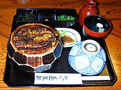 名古屋出張とぽっこりお腹 (´･д･`) ﾔﾀﾞ　