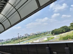 のんびりバスからー急いで電車