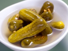 亡くなった夫の体からアレを切り取ってピクルスに･･