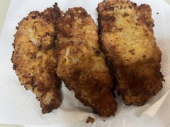 今日は豚カツと鍋で