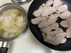 今日は煮鶏と中華スープを作って