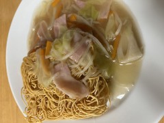 今日の昼も麺類&#65039;