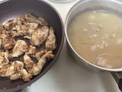 今日は、鶏ムネ肉のごま甘酢あえ豚汁を作って