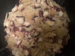 今日はタコ飯と唐揚げを作って