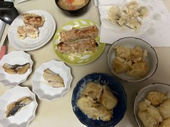 今日は、サワラの焼きと天ぷら、豆腐の天ぷらを作って