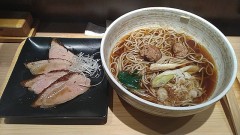 昨夜の余韻！（本日はカレーの残りで夜食に）