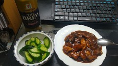 ナスと鶏肉のデミグラスソース煮込み！