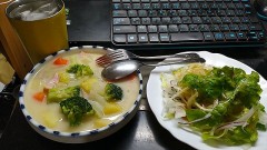 今夜はチャウダー風スープ（車検も終わった）明日はロングドライブ！ (^_^)