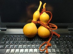 部屋の隅から『瓢箪』