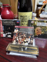 小澤征爾のブラームス１番、聴いています。