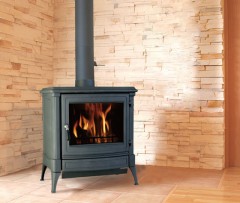 今年の冬の暖房は薪ストーブで