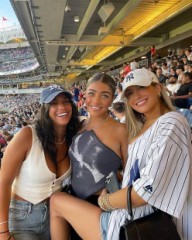 食べ物、いま食べれないから、、、