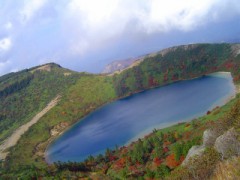 五色沼の上を飛んでみませんか？