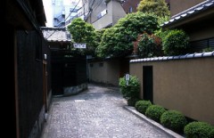 すごい台風ですね。皆さん大丈夫？