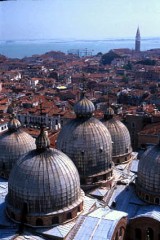 明日は、ハンバーグ弁当ですね。