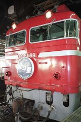 もらったシクラメン、かれそうです・・