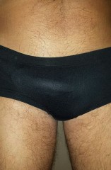 半勃起横(右)向き