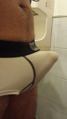 夜中の勃起が激し過ぎて