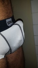 溜まり過ぎ、タマタマが破裂しそう