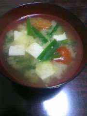 トマトの味噌汁とうめきちの母
