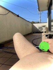 ベランダでオナニ