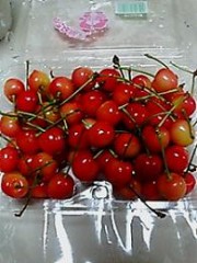 あめとサクランボと