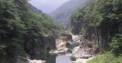 巨岩と清流の芸術・竜王狭！！