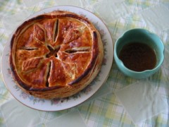 アップルパイを作ってみた、今年初デジログです。