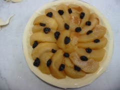 その２　ホールタイプのアップルパイ作ってます!