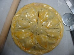 その３　ホールタイプのアップルパイ作ってます!