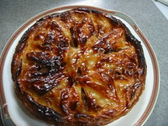 その４　ホールタイプのアップルパイ焼きあがりました!