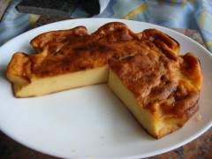 チーズケーキ焼き上げました。