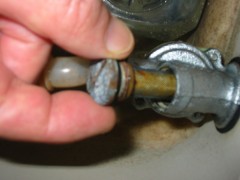 手洗い管から出る水が少ない、、修理してみた。