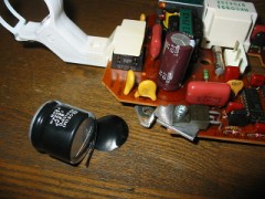 台所の照明、蛍光灯修理しました。