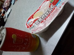 ジュース(お酒)と雪見だいふく～(  ´ω`  )