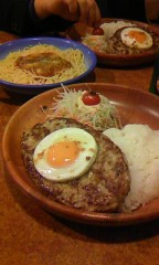 昨日外食に行ったよ。ヽ（*＾。＾*）ノ