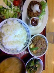 今日仕事終わってからランチに行ってきたよ。(@^∇^@)