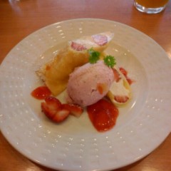 今日は一人でティータイムして来ました。(*^ω^*)