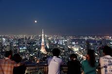 天空の月見スポットだ！