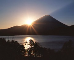 初日の出　　1000人限定