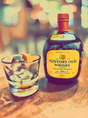 最近サントリーオールドのCM流れない