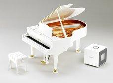 グランドピアニスト・ホワイトバージョン