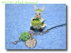 ビーズでウサちゃんとリンゴ