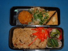 昨日も早起きしてお弁当を・・・