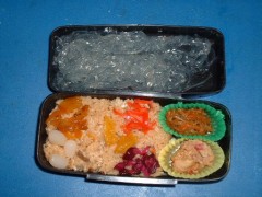 昨日も早起きしてお弁当を・・・