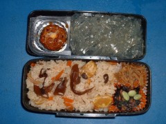 今日、早起きしてお弁当を・・・