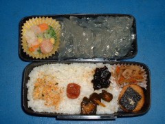 昨日も早起きしてお弁当を・・・