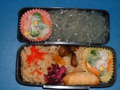 昨日も早起きしてお弁当を・・・