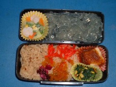 今日も早起きしたのでお弁当を作りました・・・