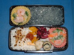 今日は早起きしてお弁当を作りましたよ。